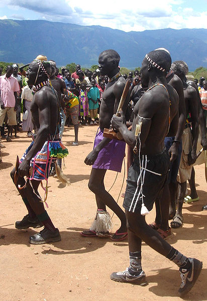 Peace agreement dancers Sudan