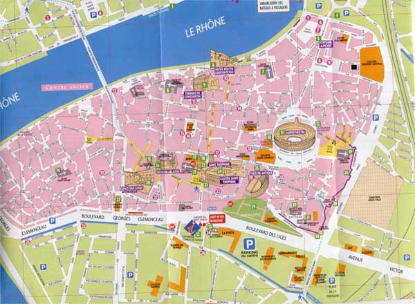 Arles city center map