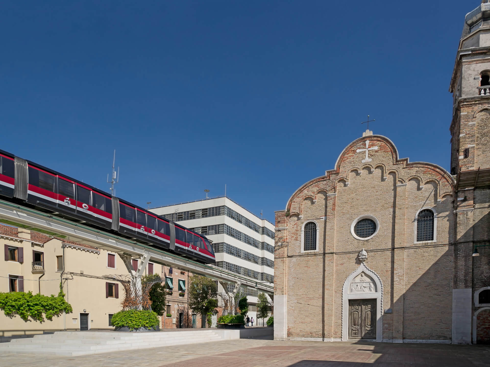 People Mover in Venice